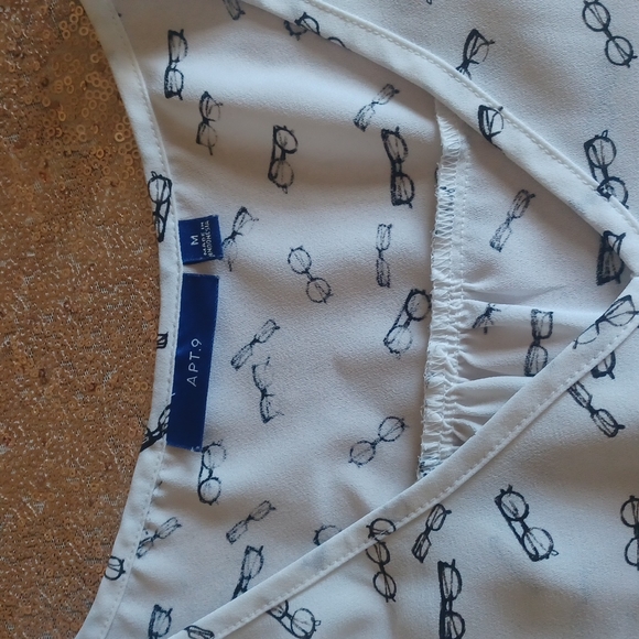 Apt 9 flowy shell tank - Picture 3 of 3